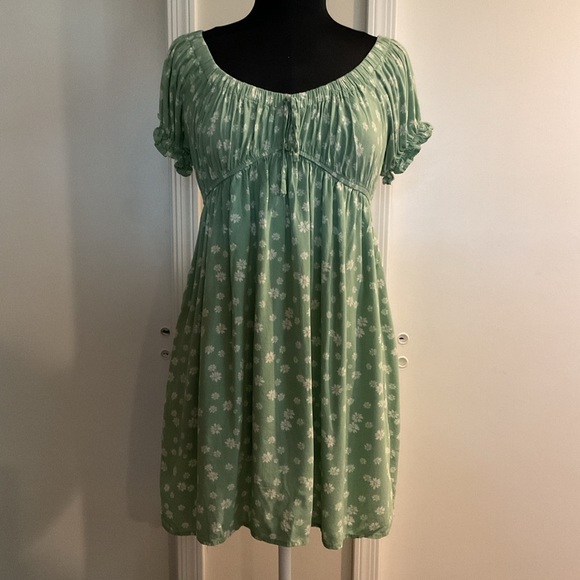 🌸RSQ Daisy Emma Babydoll Dress - Picture 3 of 6